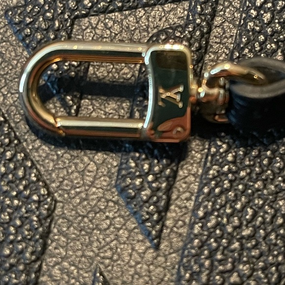 Authentic Louis Vuitton Pochette - Picture 4 of 5